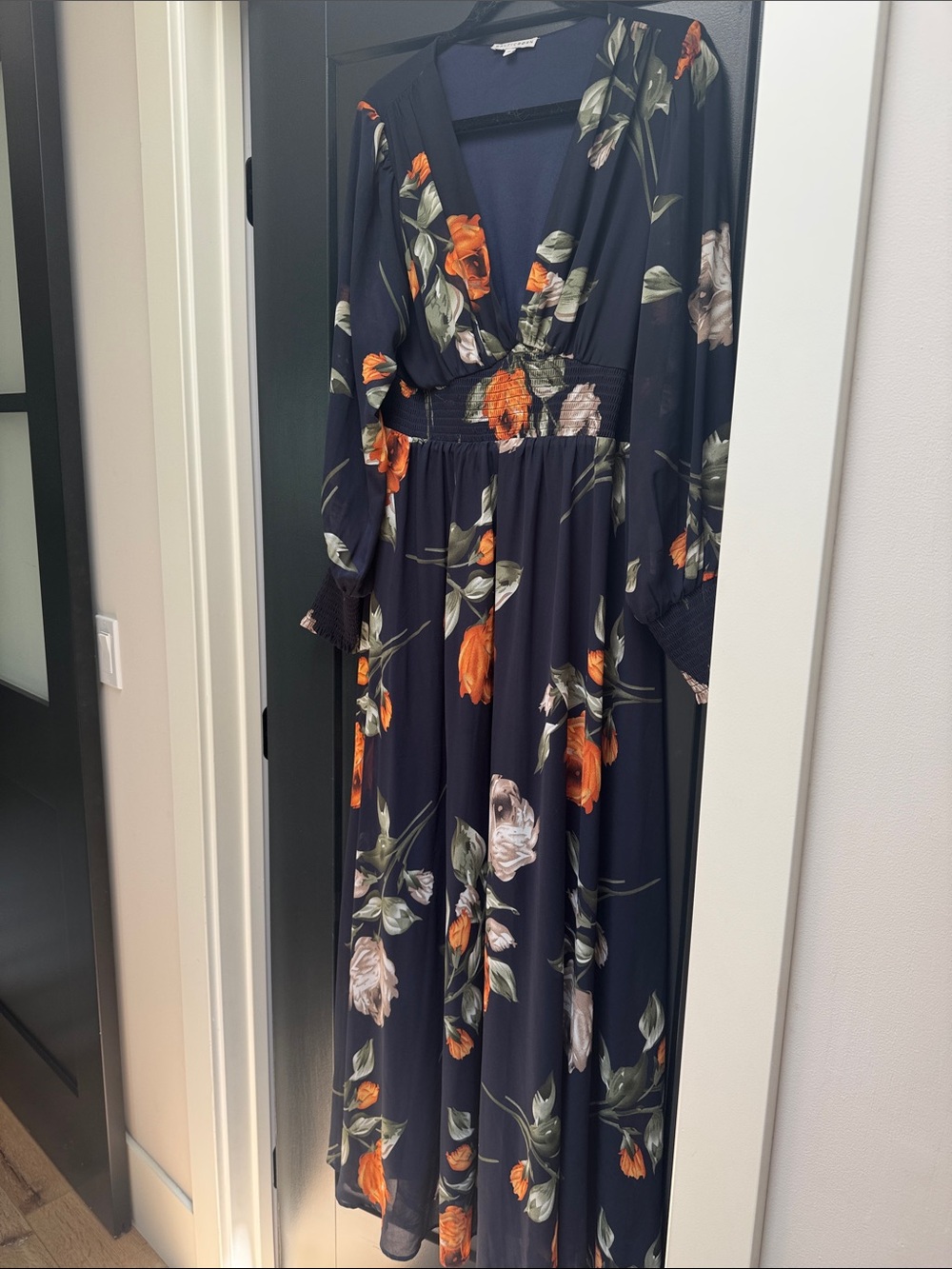 Cute floral dress, perfect for weddings, showers or parties